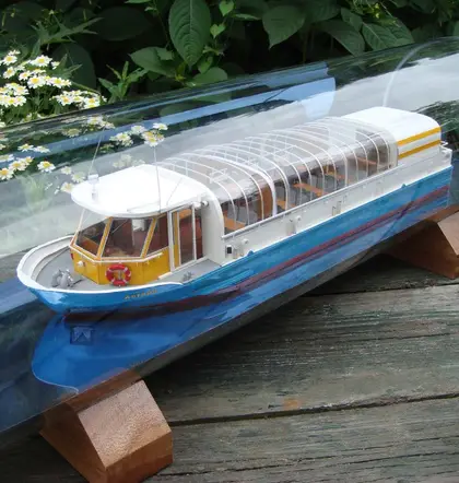 Walking Boat